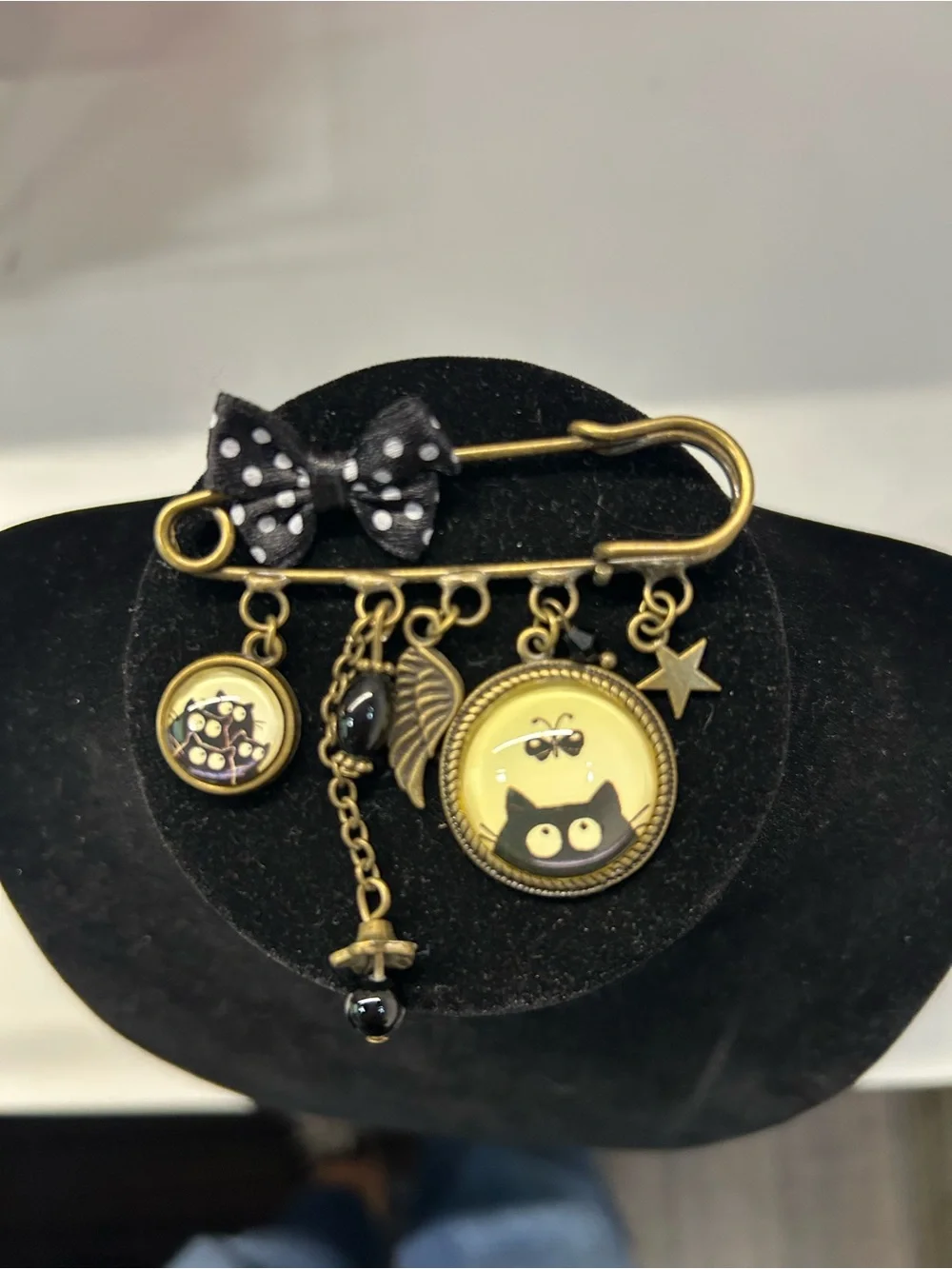 Antique Brass Cat Charm Brooch Pin in Yellow